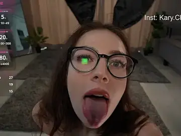 Stripchat Live Porn of KaryCherry