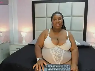 Stripchat Live Porn of TreisyVixen