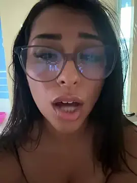 Stripchat Nude Webcam of sweetAli_