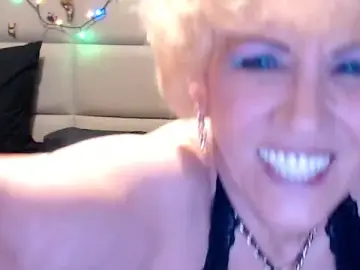 Stripchat Live Porn of HappyWomanOn