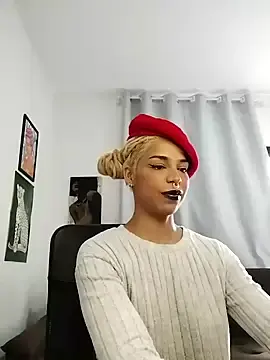 Stripchat Live Sex of Helenoir