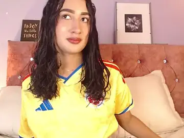 Stripchat Nude Webcam of Nikirouse