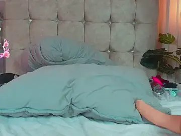 Stripchat Free Porn Cam of SophieBuitrago