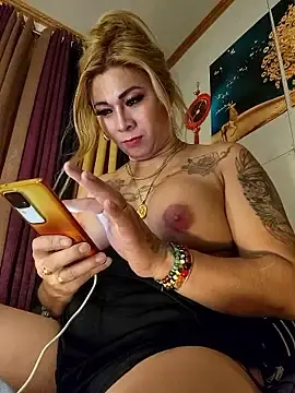 Stripchat Sex Cam of Fayola_Beatrix