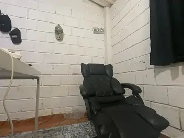 Stripchat Free Live Porn of Max_TheHorseDick