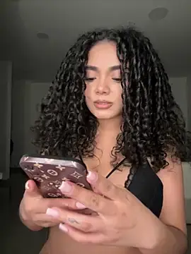 Stripchat Watch Live Sex Cams of Curlyierr