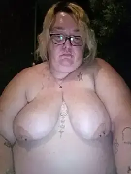 Stripchat Best Webcam of diosacurvy1984