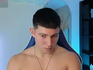Stripchat Sex Cam of JamesCr_