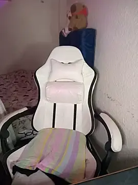 Stripchat Live Sex Cam of Pinky-Flower