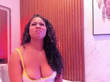 Stripchat Free Porn Cam of Sofi_Fox_