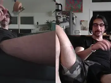 Stripchat Nude Webcam of Chuck-FR