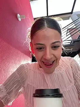 Stripchat Free Live Porn of alana15