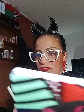 Stripchat Adult Webcam of Taylor-hardcore