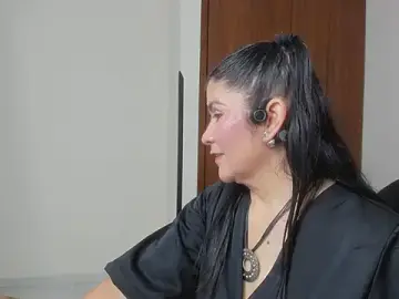 Stripchat Watch Live Sex Cams of kiraGeiner