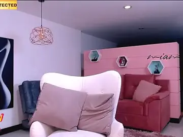 Stripchat Live Sex of MIAMORETZ