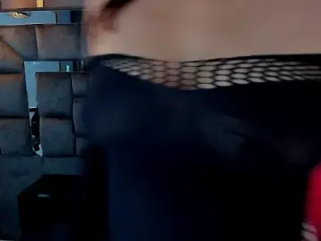 Stripchat Best Webcam of IssaJones_