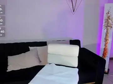Stripchat Free Porn Cam of NiaHolland