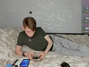 Stripchat Live Sex Cam of ERICK__DEEN
