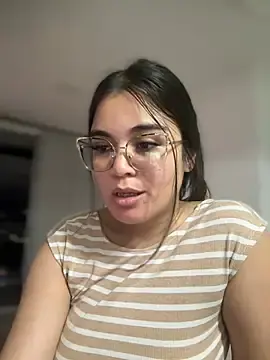 Stripchat Live Porn of CamilaSofiia