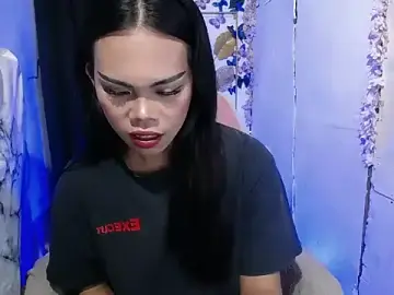 Stripchat Free Porn Cam of HOT_CUM_ELLA