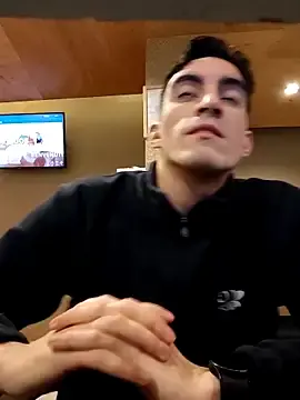 Stripchat Watch Live Sex Cams of TommyMomentum