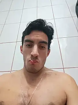 Stripchat Nude Webcam of TommyMomentum