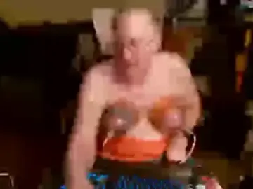 Stripchat Live Sex Cam of Toastir
