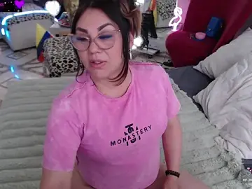 Stripchat Watch Live Sex Cams of Myrnasexxx