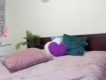 Stripchat Free Porn Cam of LunaaKitty