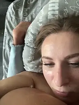 Stripchat Sex Cam of RuslanaXX