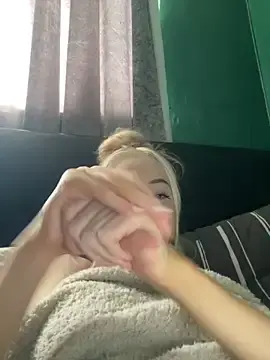 Stripchat Live Sex of Glowing_Manny_Riah