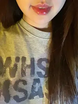 Stripchat Live Sex Cam of Uyennii02
