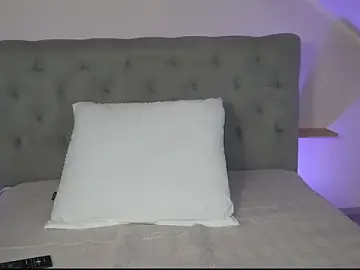 Stripchat Sex Cam of hotmilfbitch