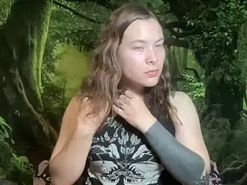 Stripchat Live Porn of mo0ngoddess
