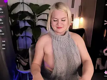Stripchat Nude Webcam of YolandaKiss