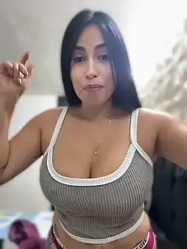 Stripchat Nude Webcam of areviklusine1