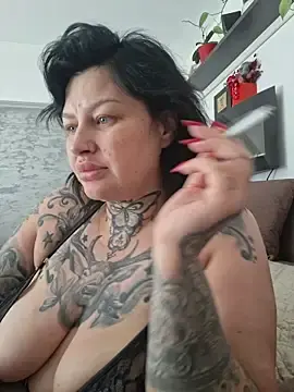 Stripchat Free Live Porn of _VelvetAura_