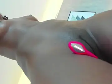 Stripchat Live Sex Cam of kenya_stone_1