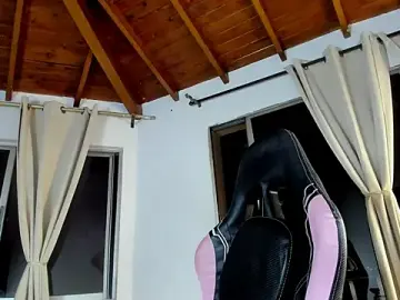 Stripchat Live Sex Cam of IsaFontanna
