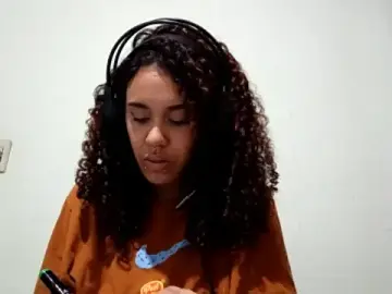 Stripchat Sex Chat of RosannMecardo