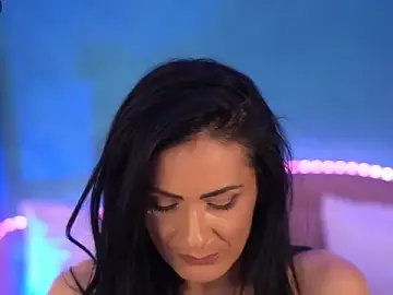 Stripchat Free Live Porn of RaisaVawn