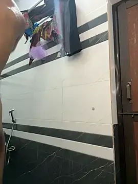 Stripchat Live Sex Cam of Spicy_boy_69