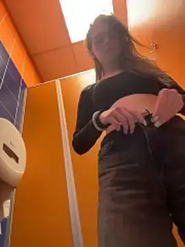 Stripchat Adult Webcam of Ttixmila