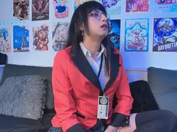 Stripchat Sex Cam of snowblack_