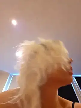 Stripchat Free Porn Cam of AureliaDoux