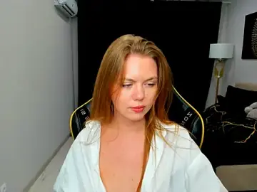 Stripchat Best Webcam of Strawberrye
