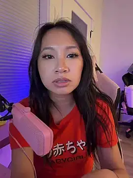 Stripchat Free Live Porn of petiteTai