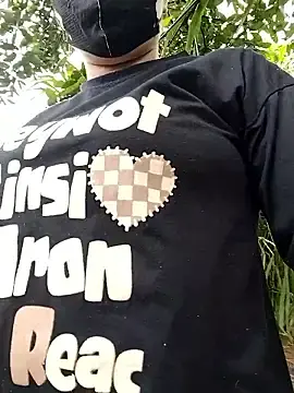 Stripchat Live Sex Cam of leona118