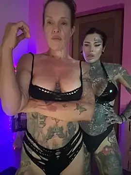 Stripchat Nude Webcam of mommyselenafit_