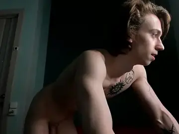 Stripchat Free Porn Cam of ares_pallini